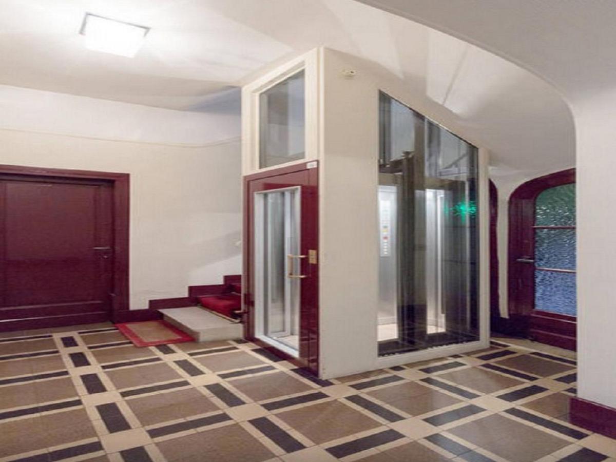 Artois Champs-Elysees With Ac Paris Exterior photo